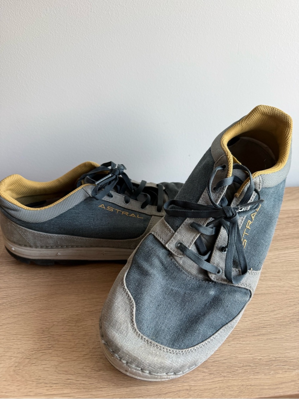 Astral Men's Gray and Yellow Low-Top Lace Sneakers 10.5